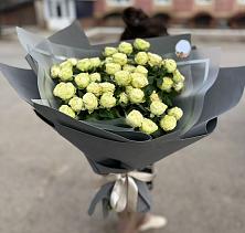 Букет Белые кустовые розы Солинеро в Ближне-Песочном