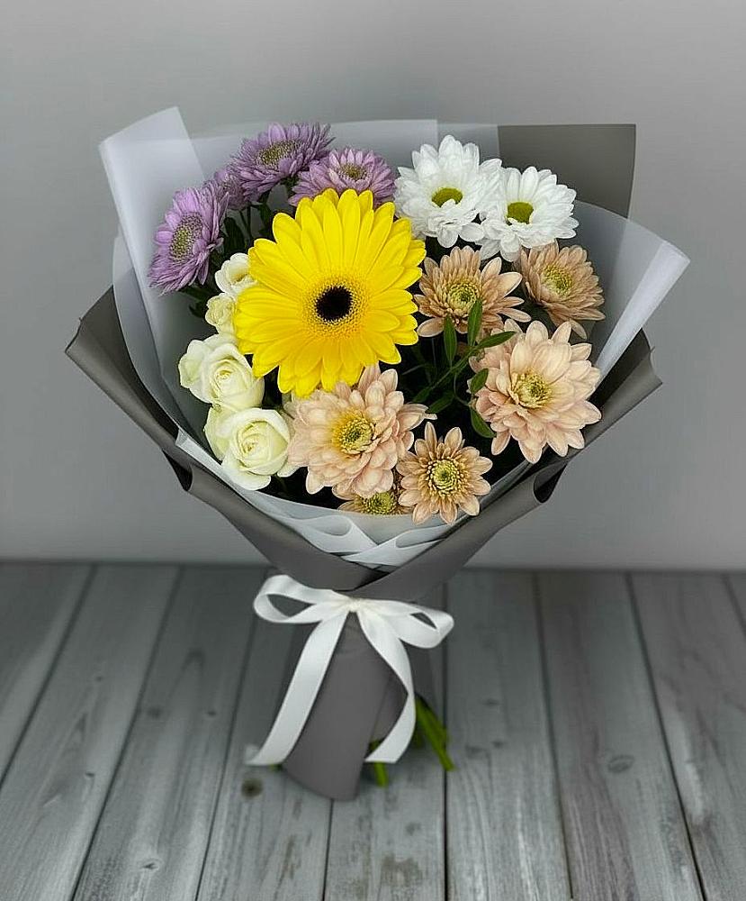 Букет цветов из: Розы, Герберы и Хризантемы в Ближне-Песочном