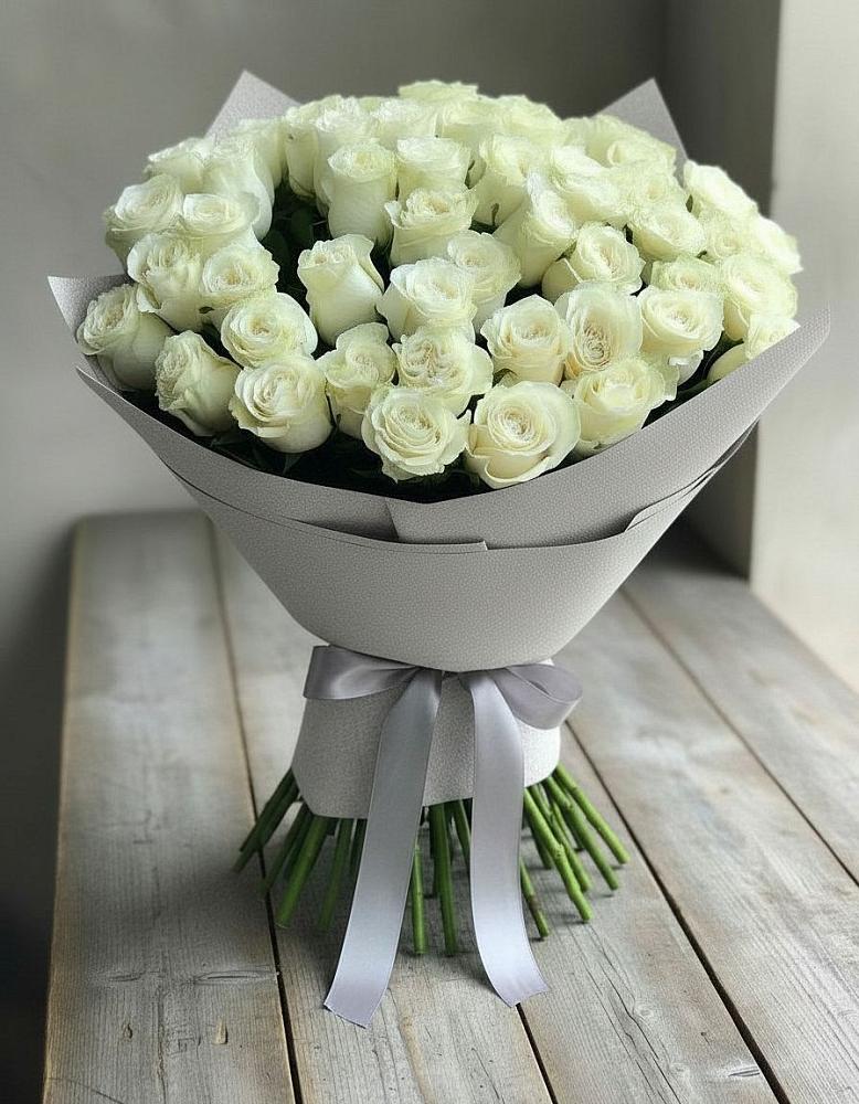 Букет 35 Белых роз в Ближне-Песочном