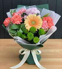 Букет цветов из:  Гвоздики, Розы, Герберы и Хризантемы #REPLACE_PRED# Ближне-Песочном