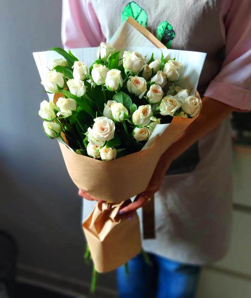 Букет цветов из: Розы в Ближне-Песочном