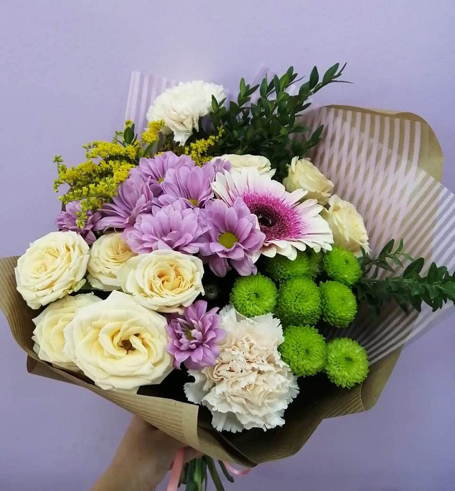 Букет цветов из: Хризантемы, Розы, Гвоздики и Герберы в Ближне-Песочном