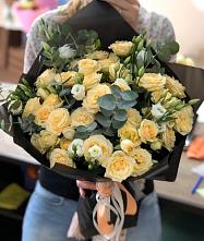 Букет цветов из:  Розы и Лизиантусы в Ближне-Песочном
