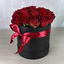 Цветочная композиция из Розы в шляпной коробке в Ближне-Песочном