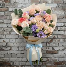Букет цветов из:  Розы, Лизиантусы и Гвоздики в Ближне-Песочном