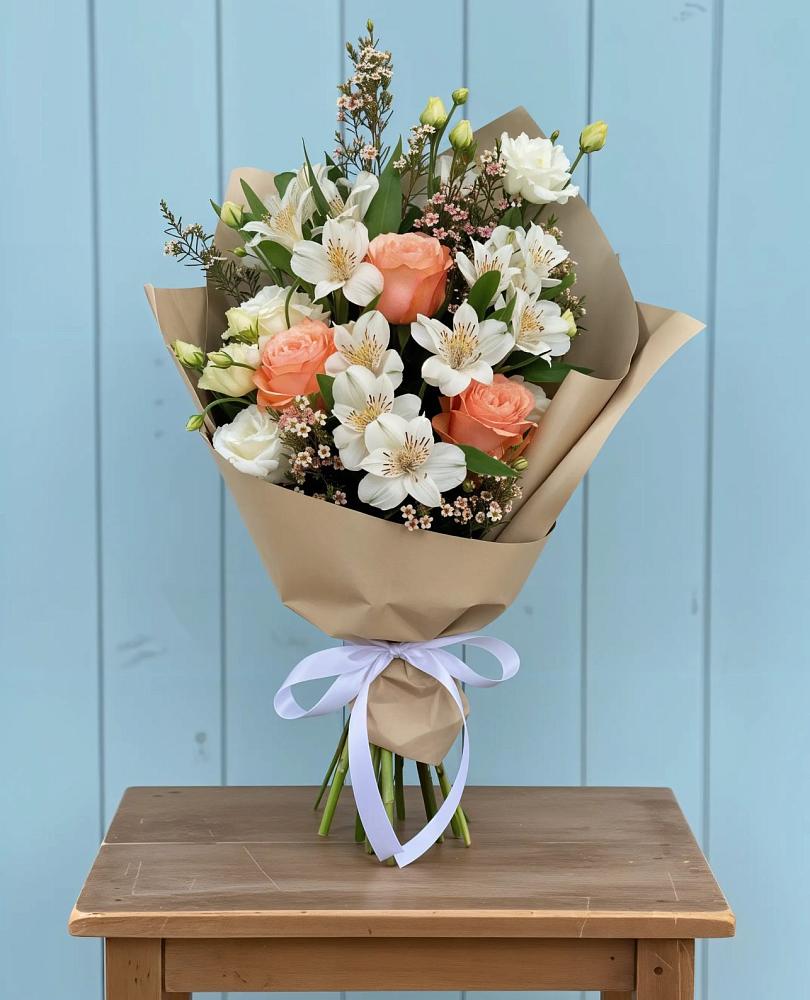 Букет цветов из: Альстромерии, Лизиантусы, Розы и Хризантемы в Ближне-Песочном