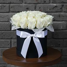 Цветочная композиция из Розы в шляпной коробке в Ближне-Песочном