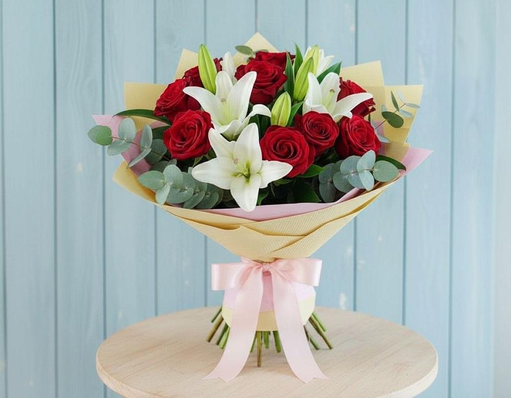 Букет цветов из: Лилии и Розы в Ближне-Песочном